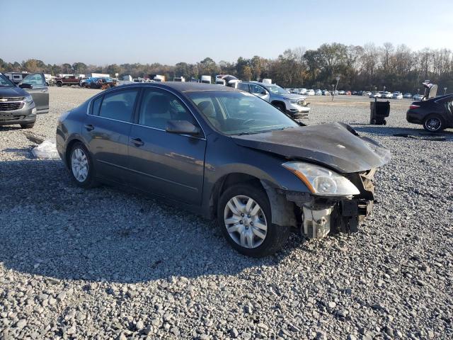 Nissan Altima Base Image 5