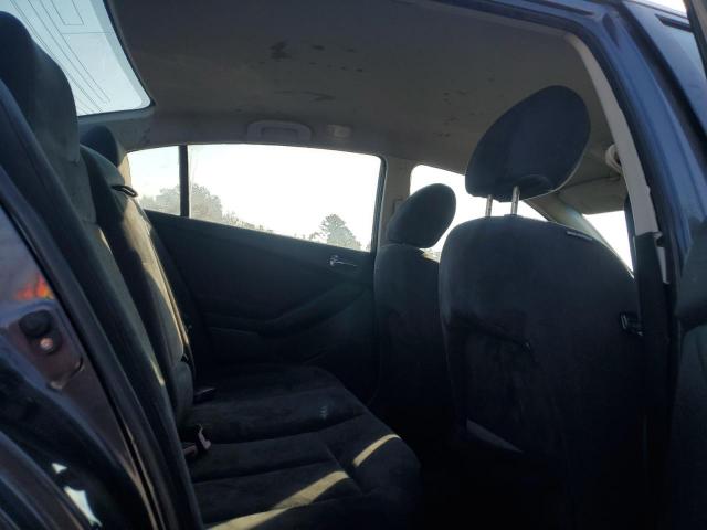 Nissan Altima Base Image 11