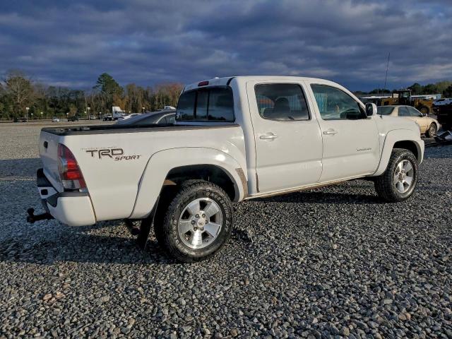 Toyota Tacoma Double Cab Prerunner Image 4