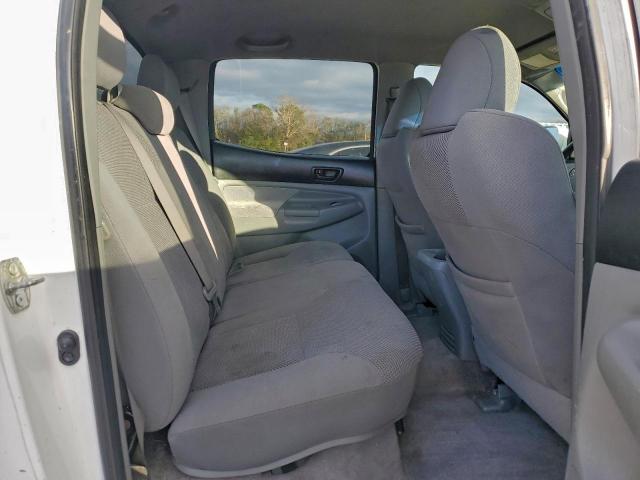 Toyota Tacoma Double Cab Prerunner Image 9