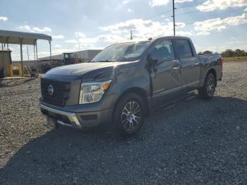  Salvage Nissan Titan