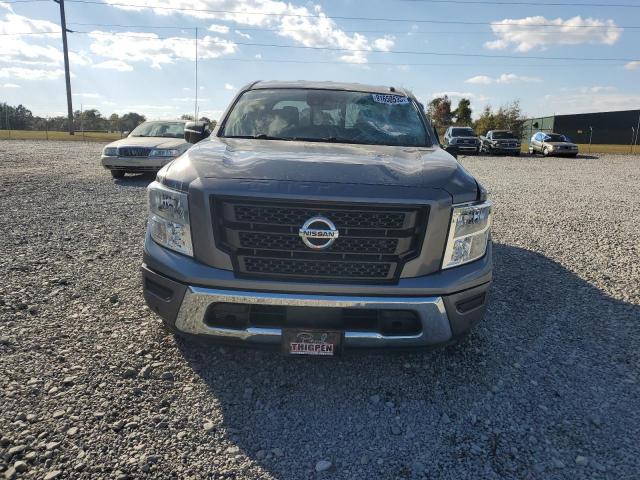 Nissan Titan Sv Image 3
