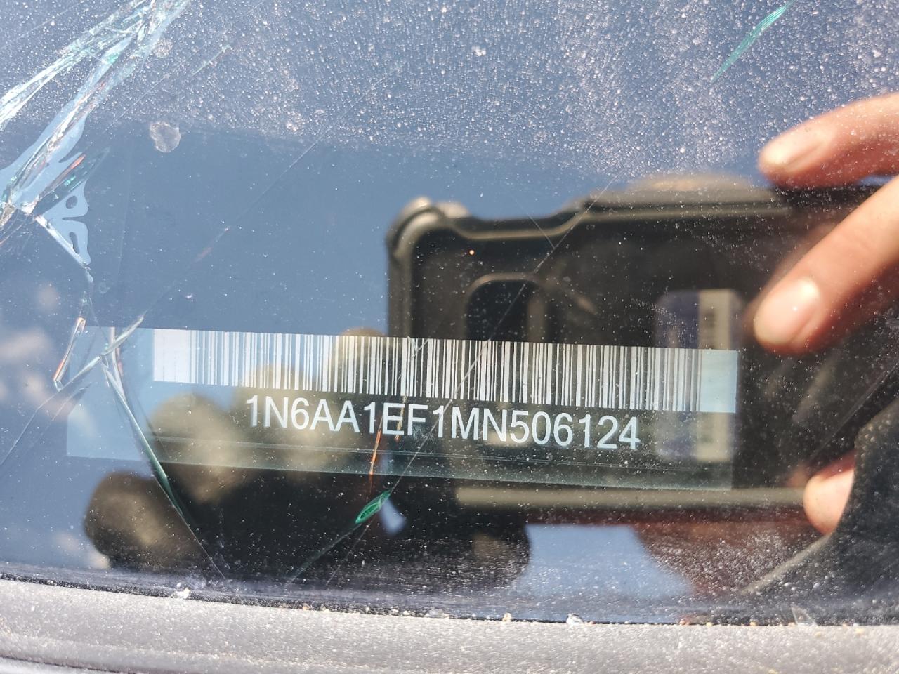 Nissan Titan Sv Image 11