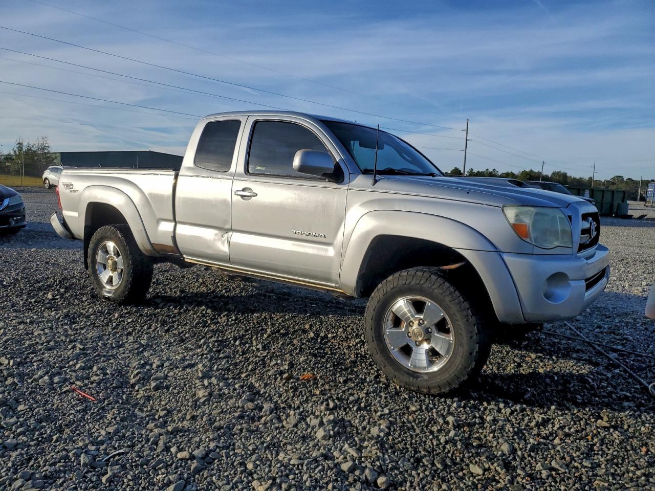 Toyota Tacoma Access Cab Image 12