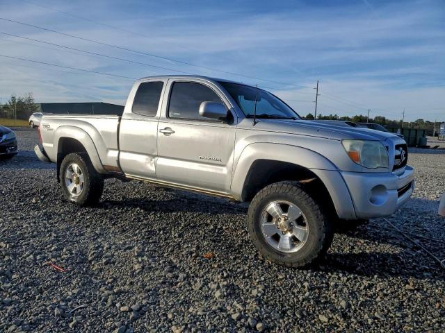 Toyota Tacoma Access Cab Image 12