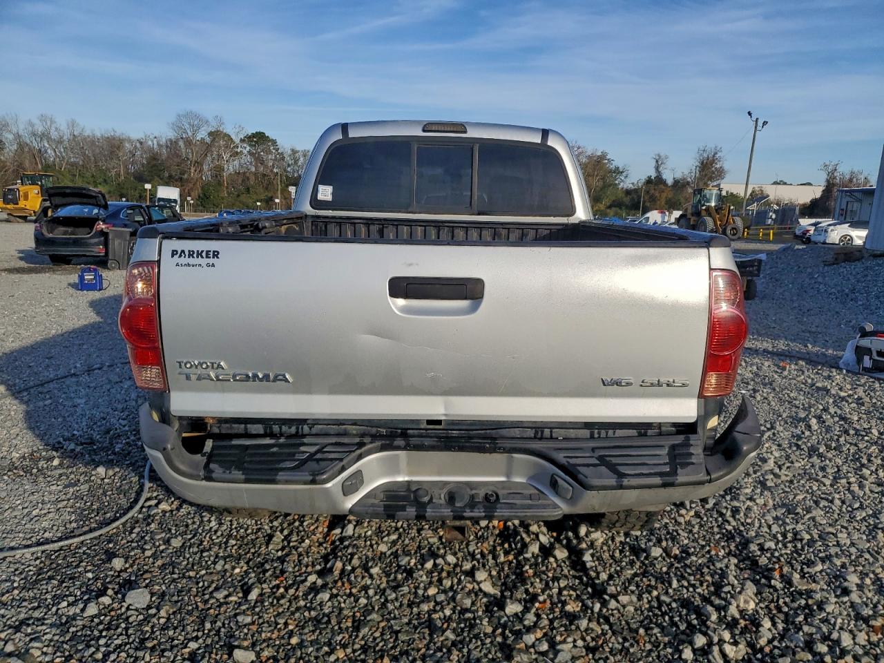 Toyota Tacoma Access Cab Image 4