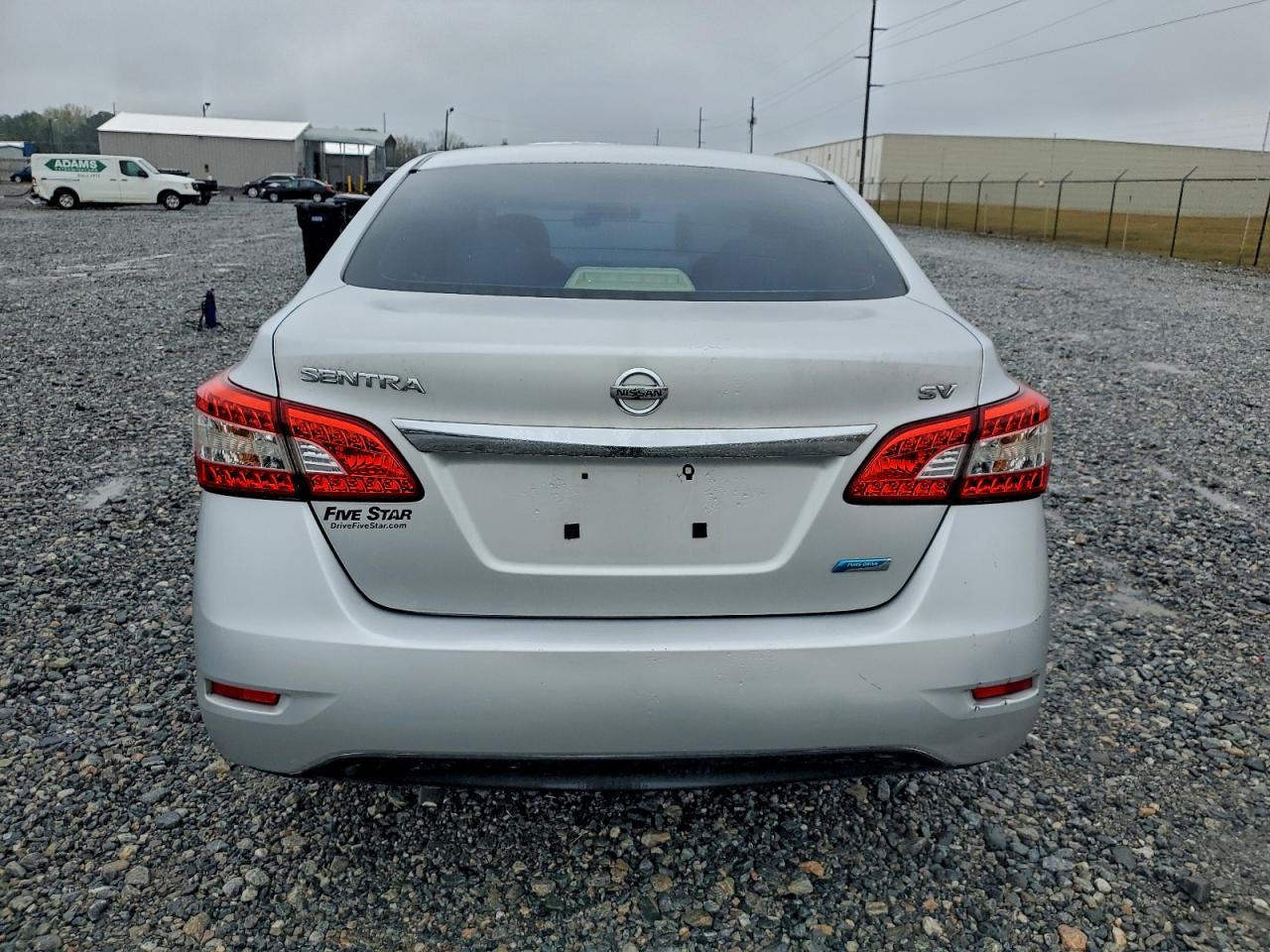 Nissan Sentra S Image 9
