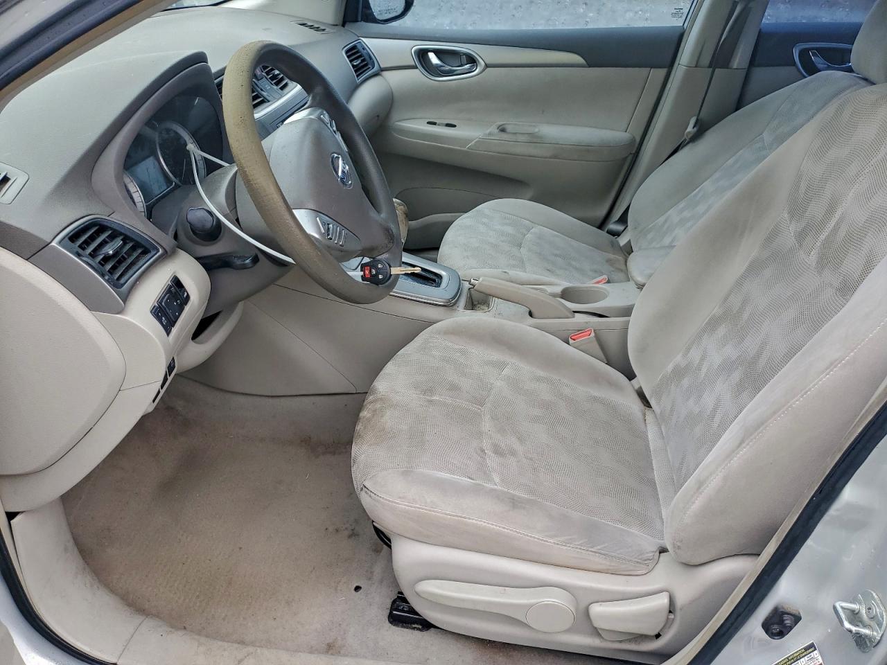 Nissan Sentra S Image 3