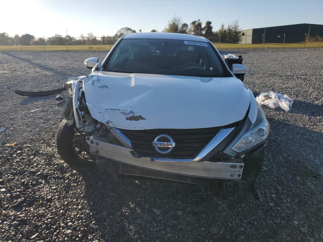 Nissan Altima 2.5 Image 12