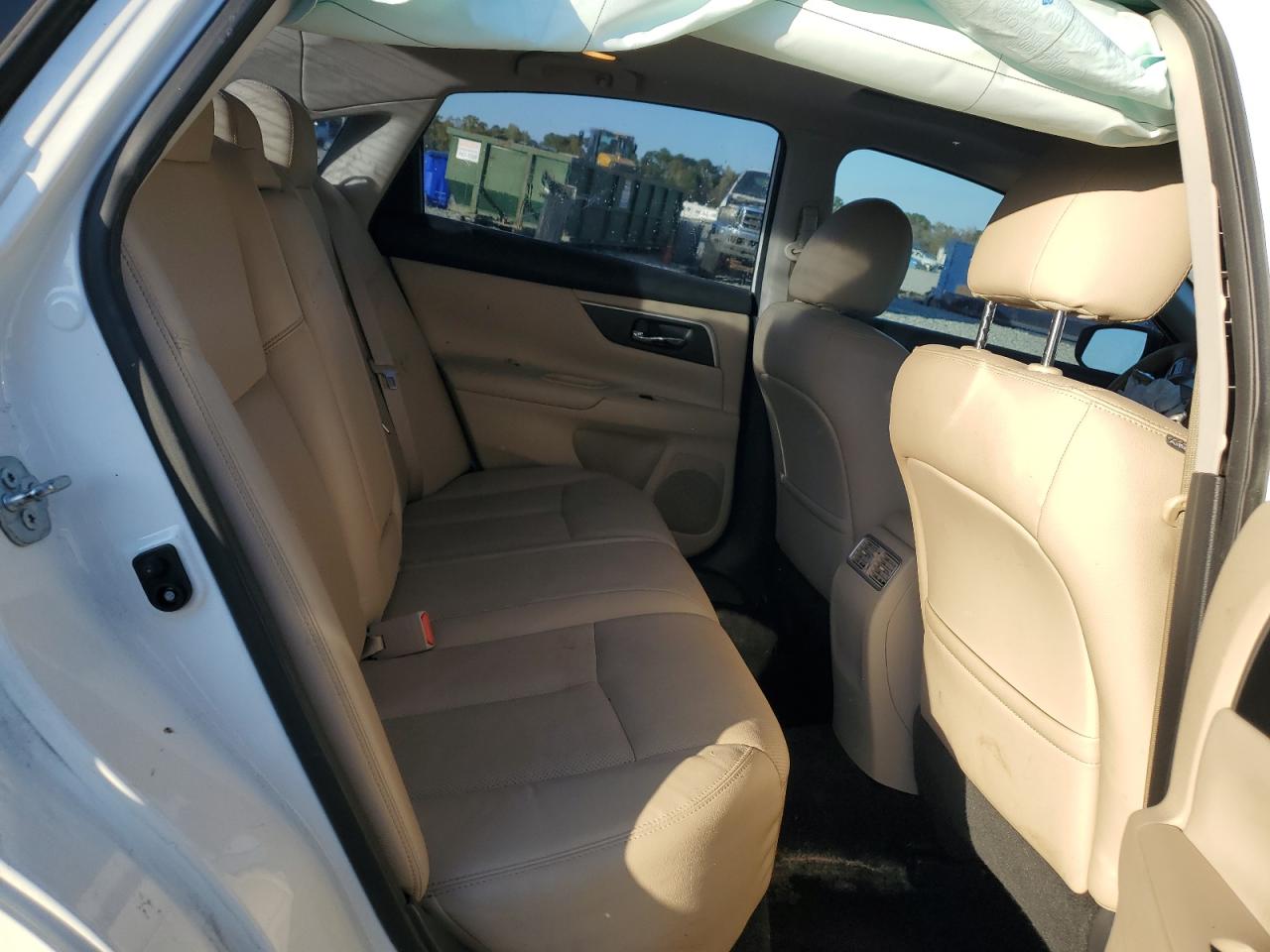 Nissan Altima 2.5 Image 2