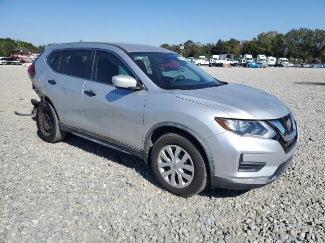 Nissan Rogue S Image 3