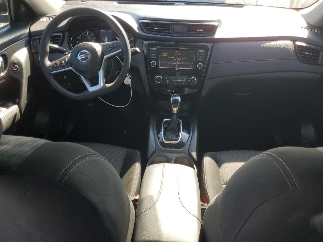 Nissan Rogue S Image 4