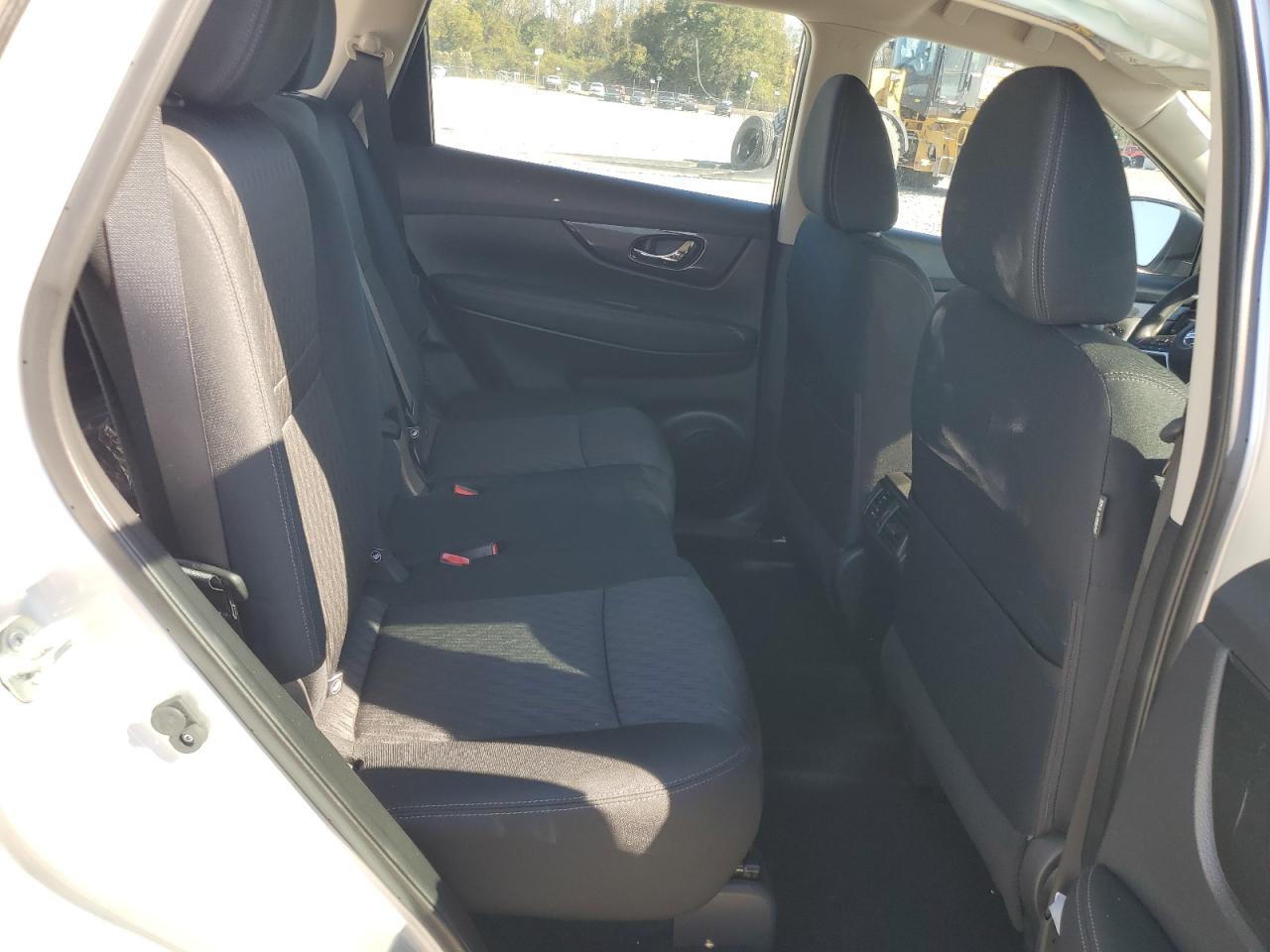 Nissan Rogue S Image 12