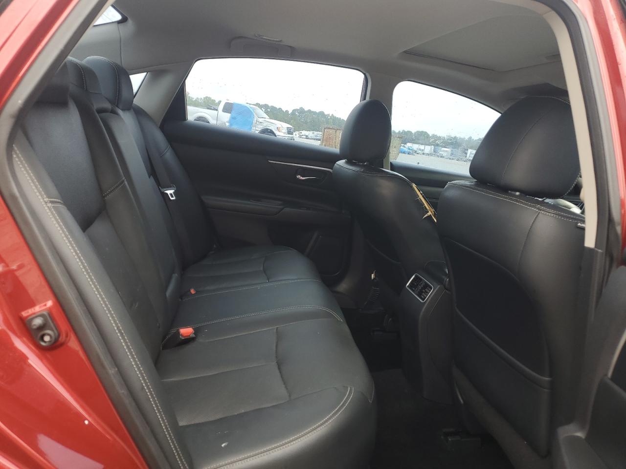 Nissan Altima 3.5sl Image 11