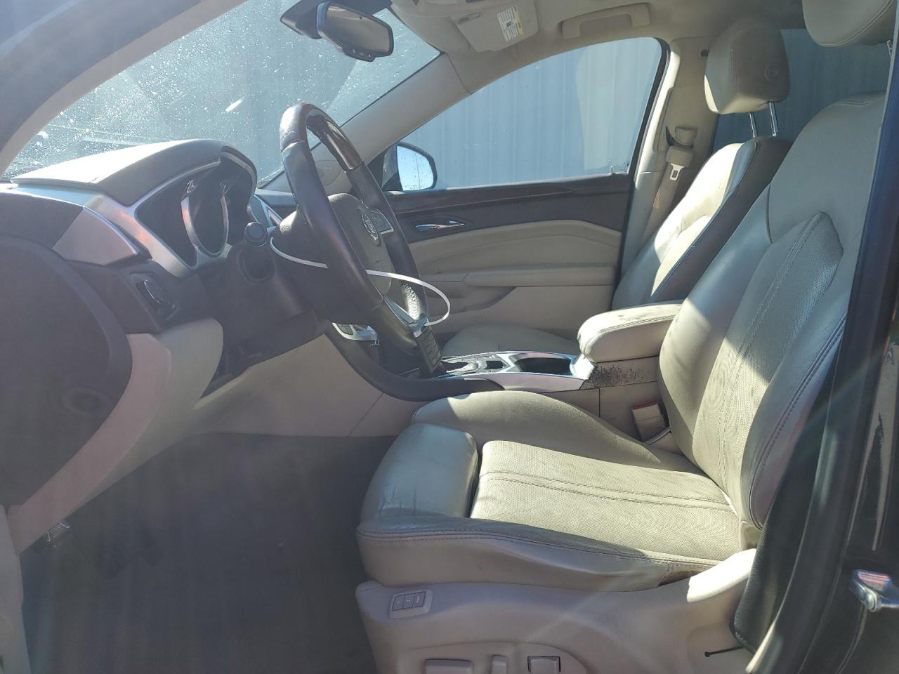 Cadillac SRX Luxury Collection Image 3