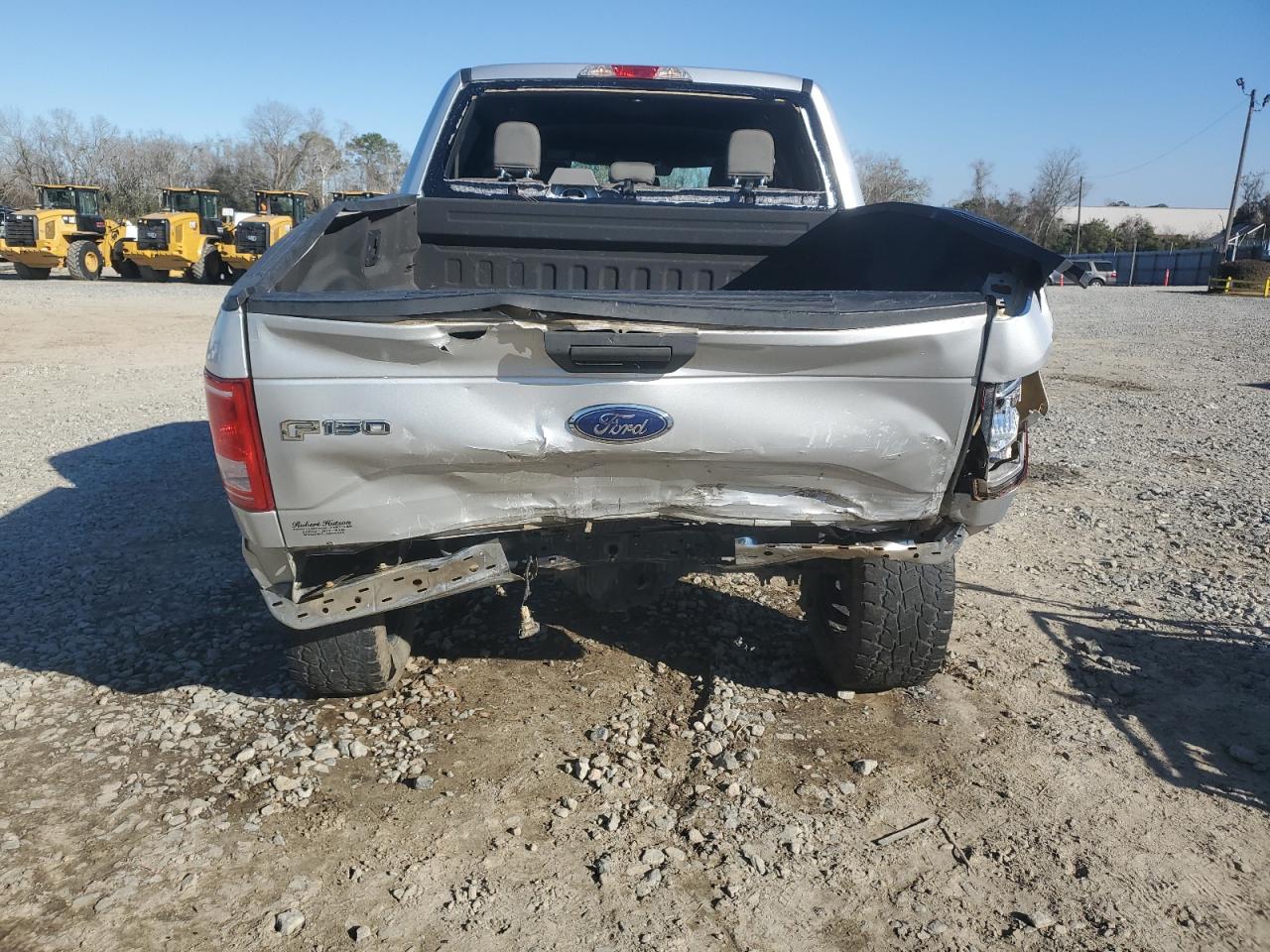 Ford F-150 Supercrew Image 12