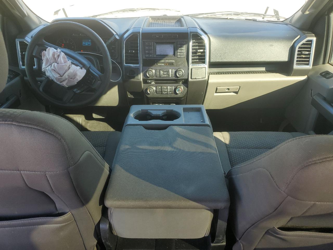 Ford F-150 Supercrew Image 11