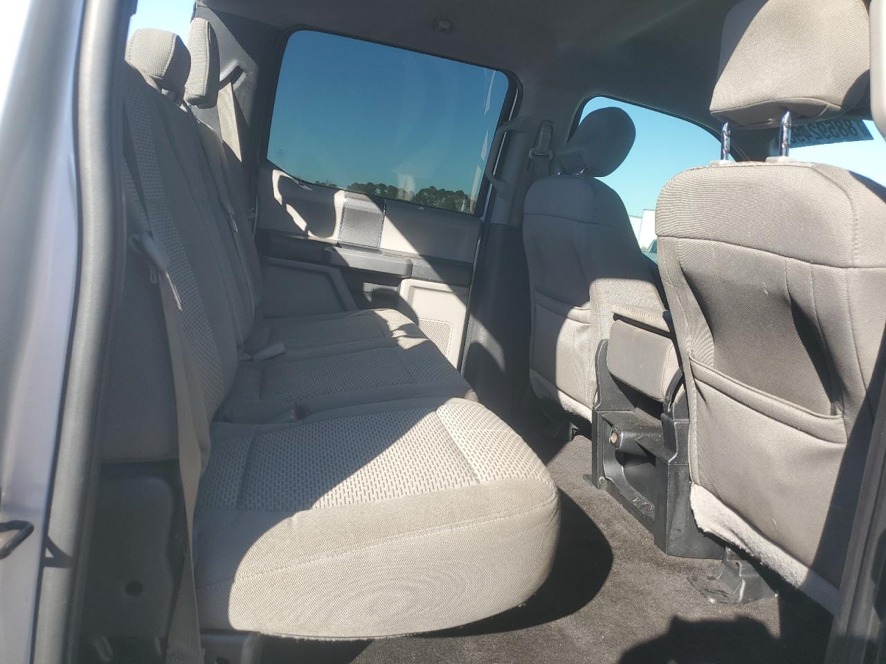 Ford F-150 Supercrew Image 8