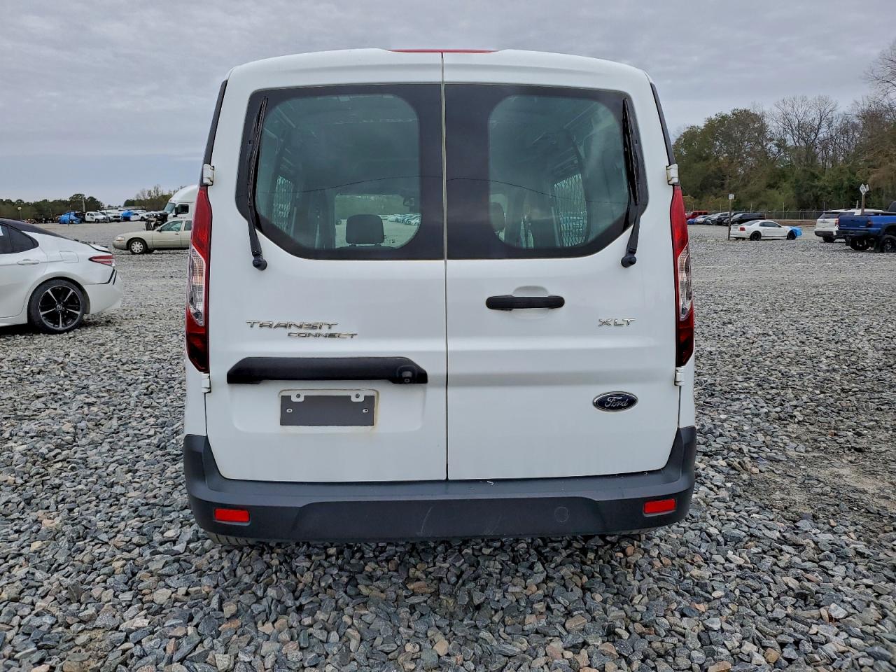 Ford Transit Xlt Image 10