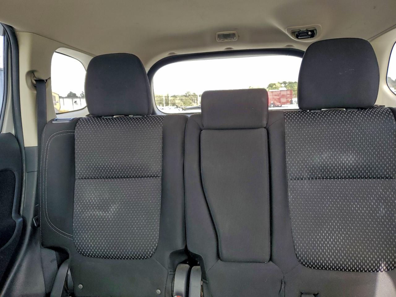 Mitsubishi Outlander Es Image 6