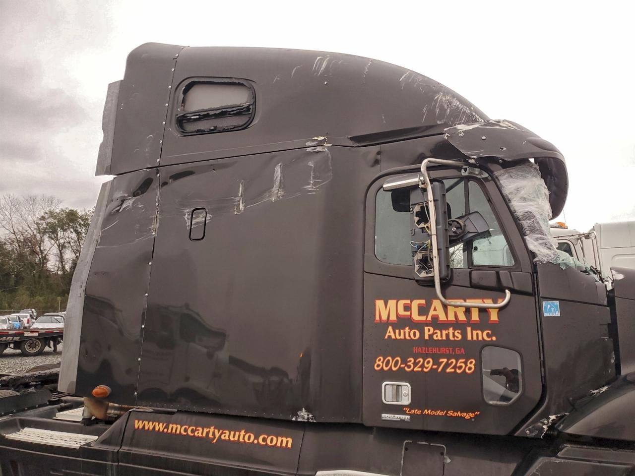 Freightliner Columbia 1 Columbia Image 10