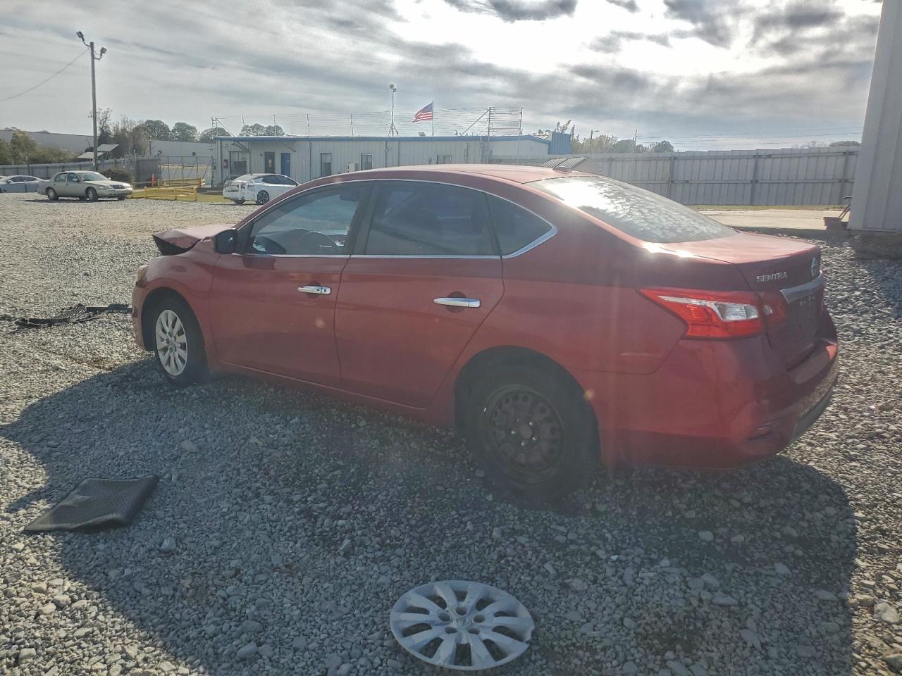 Nissan Sentra S Image 2