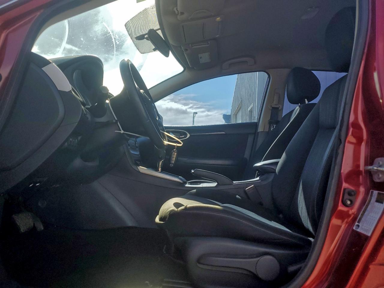 Nissan Sentra S Image 5