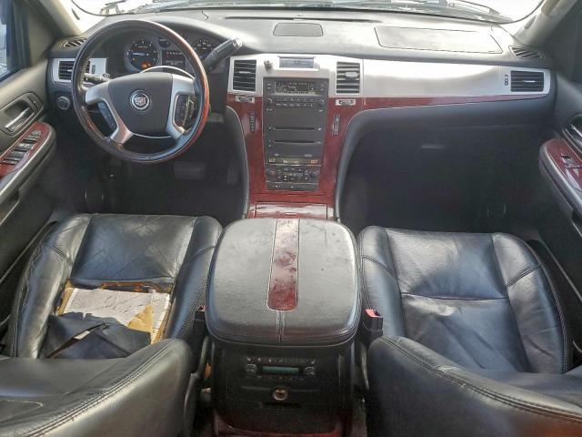 Cadillac Escalade Luxury Image 14