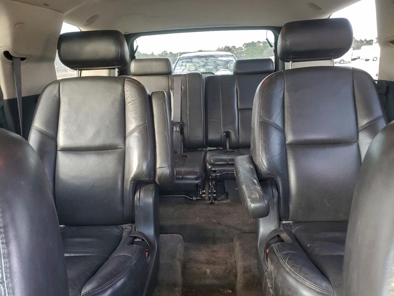 Cadillac Escalade Luxury Image 6