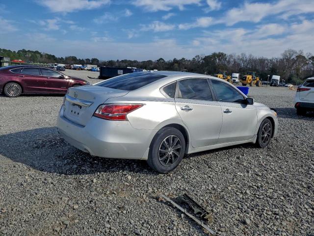 Nissan Altima 2.5 Image 10