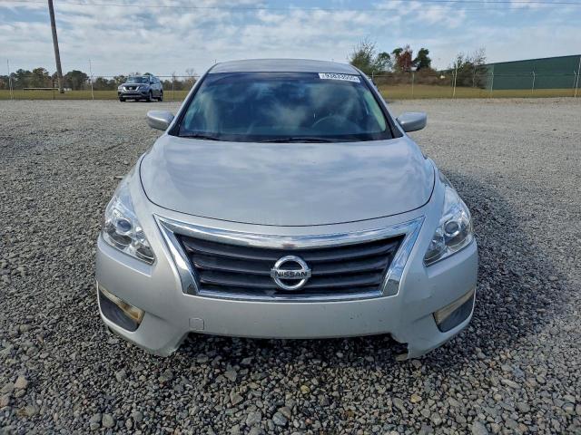 Nissan Altima 2.5 Image 3