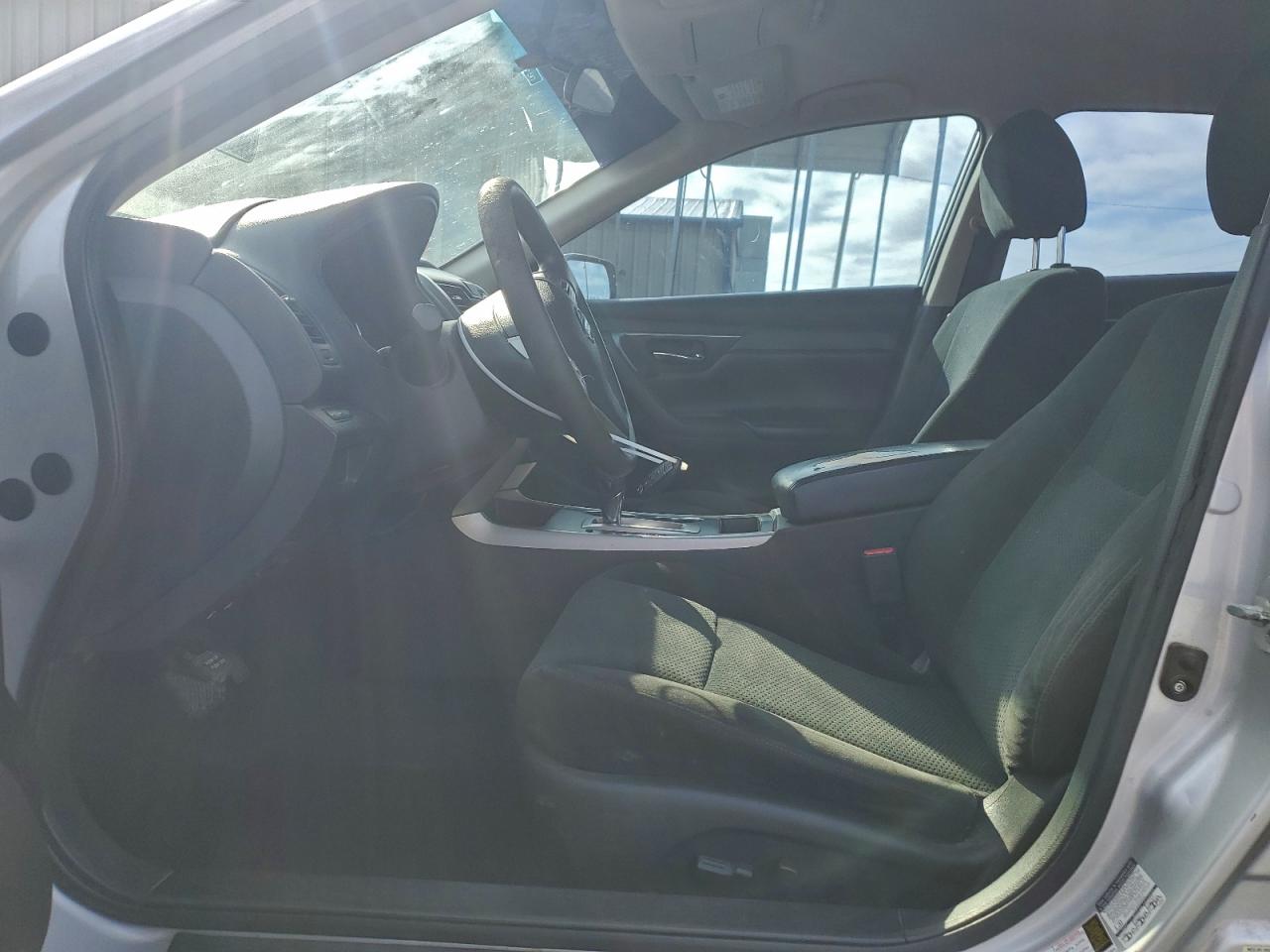 Nissan Altima 2.5 Image 4