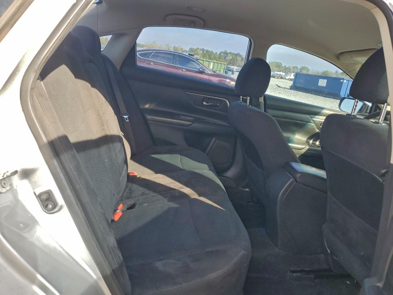 Nissan Altima 2.5 Image 11