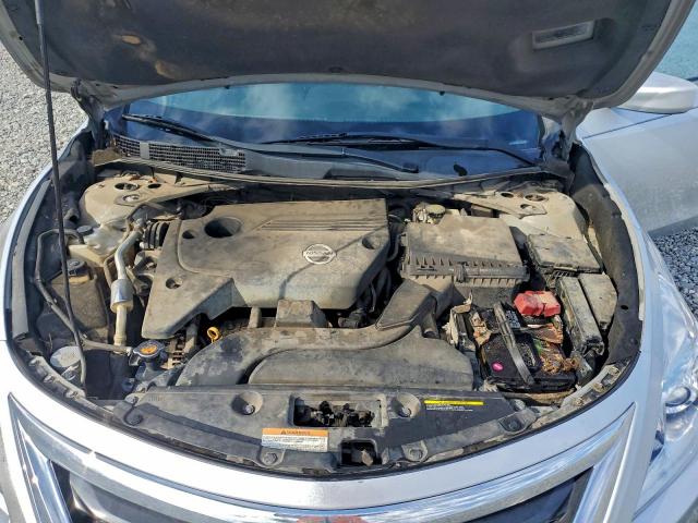 Nissan Altima 2.5 Image 13