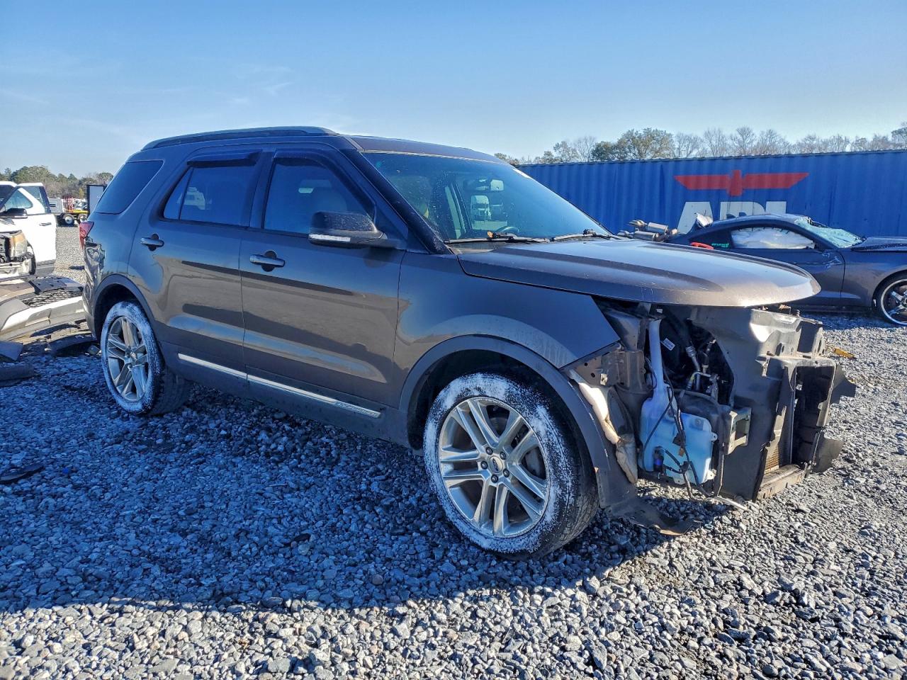 Ford Explorer Xlt Image 6