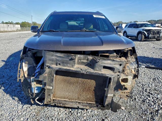 Ford Explorer Xlt Image 8