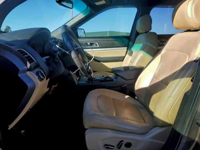 Ford Explorer Xlt Image 3