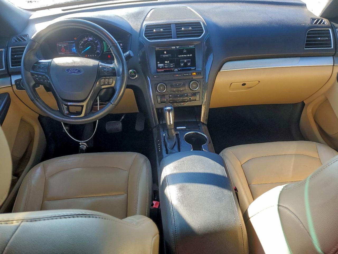 Ford Explorer Xlt Image 11