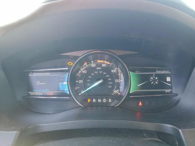 Ford Explorer Xlt Image 10