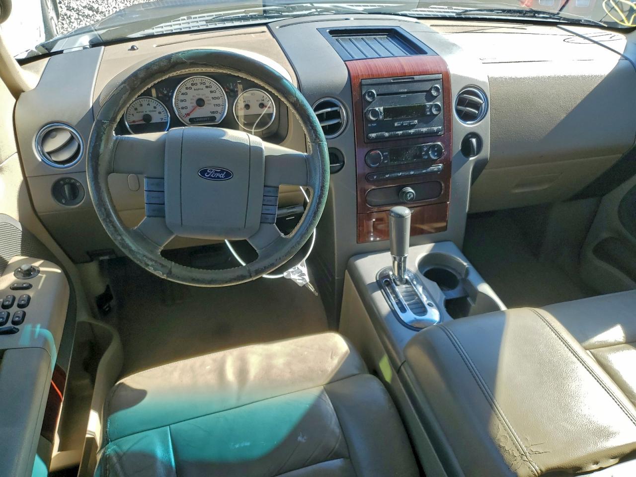 Ford F-150 Supercrew Image 13