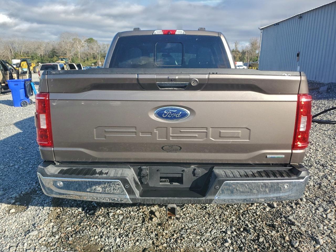 Ford F-150 Supercrew Image 4