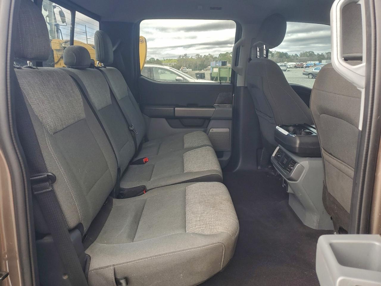 Ford F-150 Supercrew Image 5