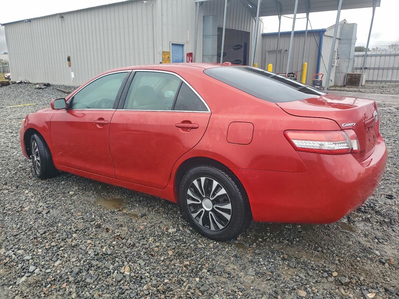 Toyota Camry Base Image 6
