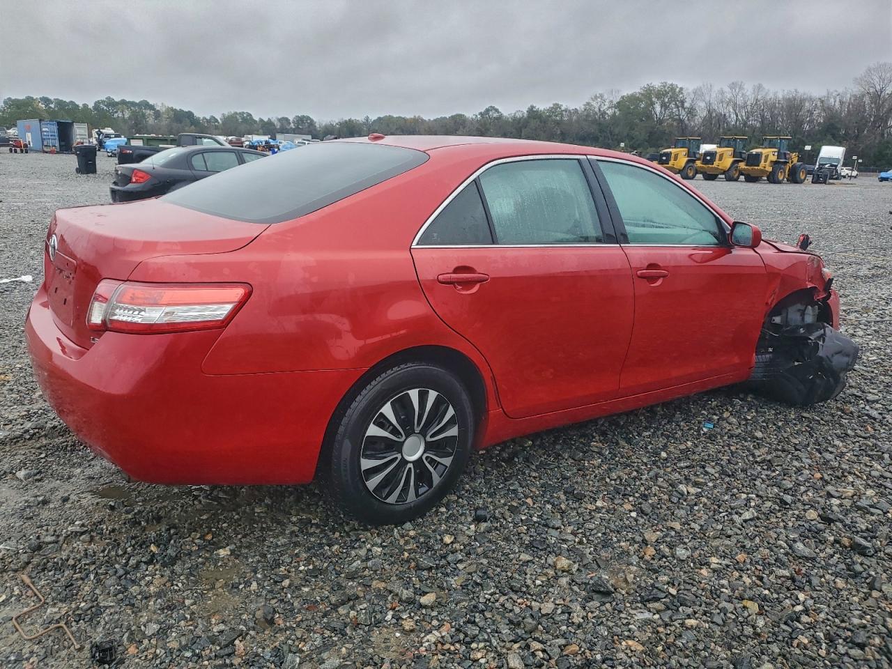 Toyota Camry Base Image 11