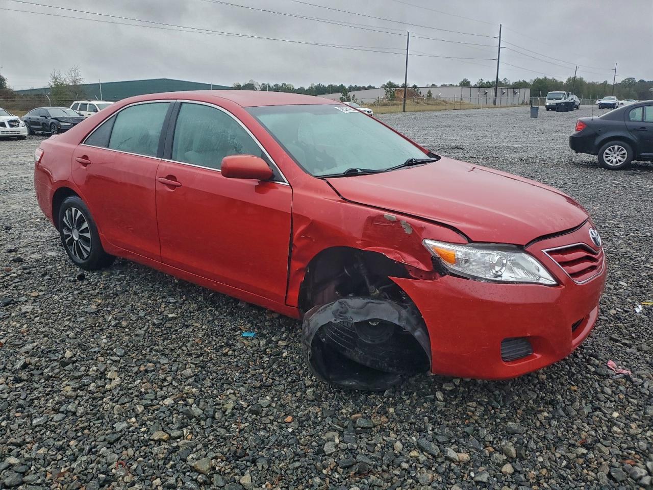 Toyota Camry Base Image 2