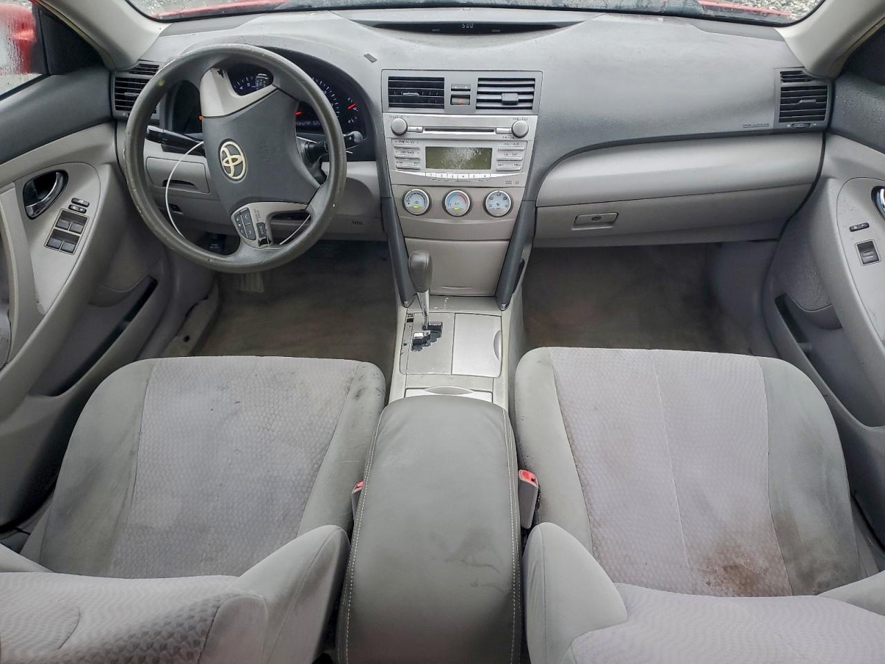 Toyota Camry Base Image 5