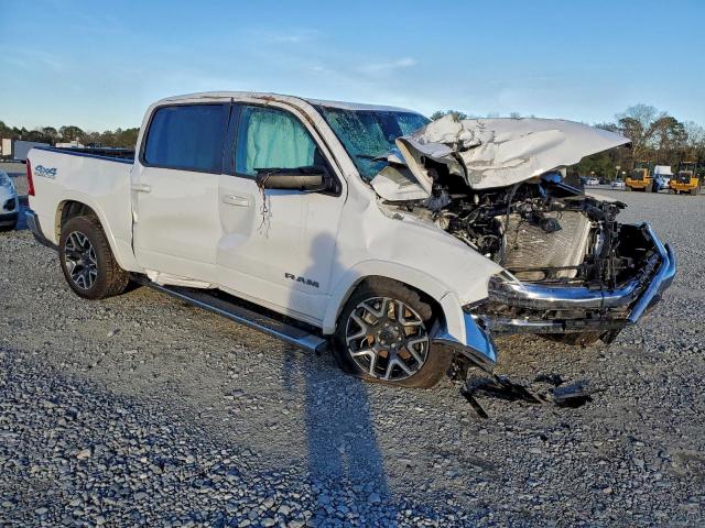 Ram 1500 Laramie Image 8