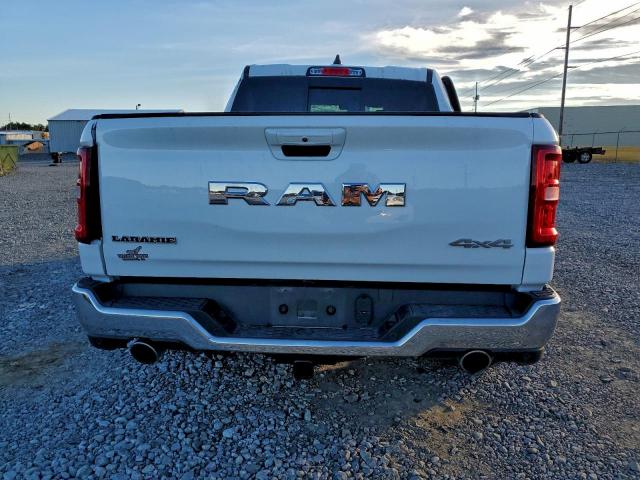 Ram 1500 Laramie Image 12