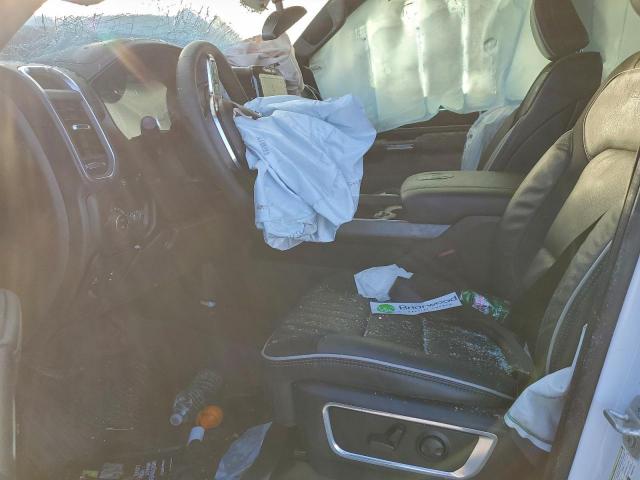 Ram 1500 Laramie Image 11