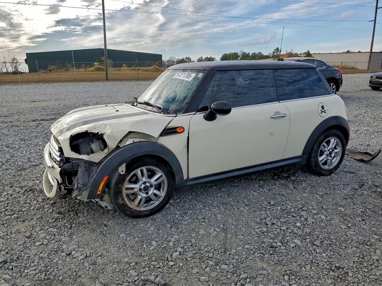 MINI Cooper Image 1